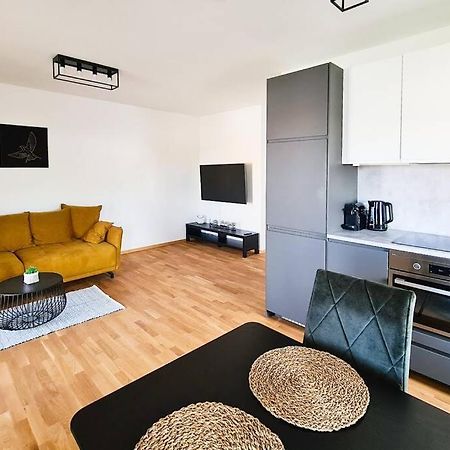 Friendship Suite Morbisch am See Bagian luar foto