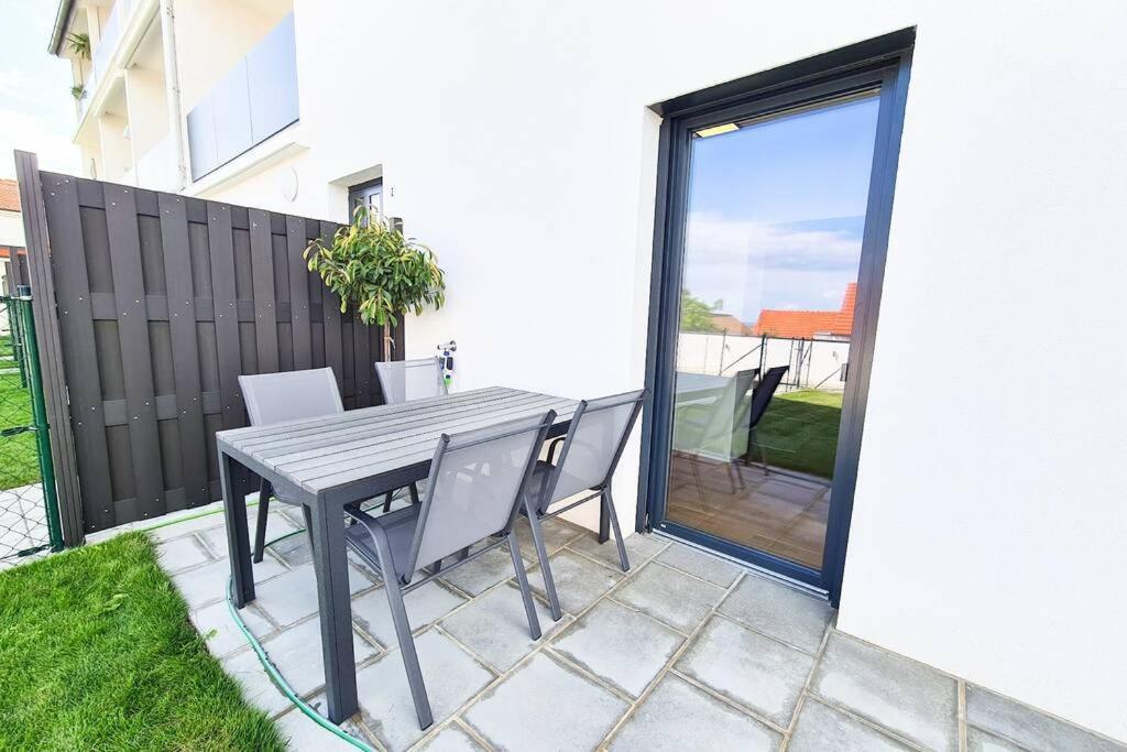 Friendship Suite Morbisch am See Bagian luar foto