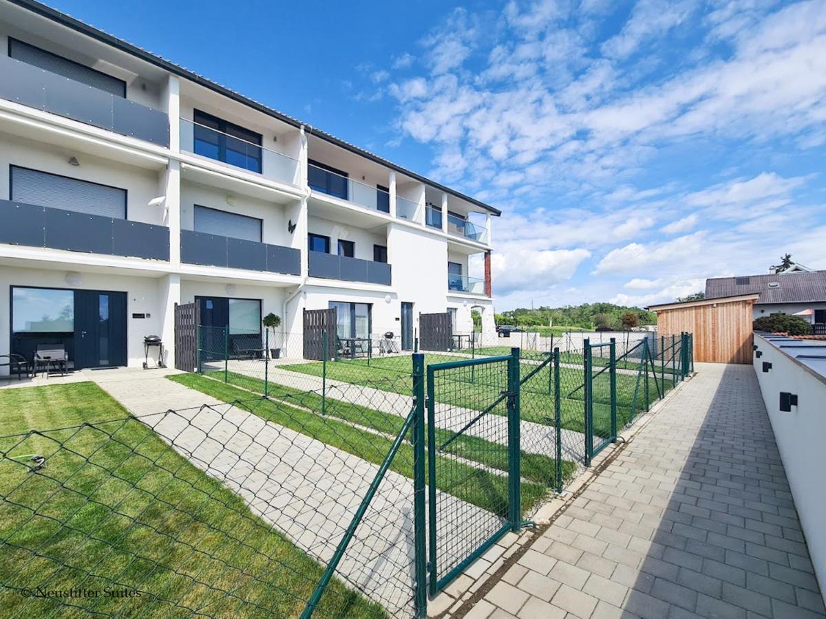 Friendship Suite Morbisch am See Bagian luar foto